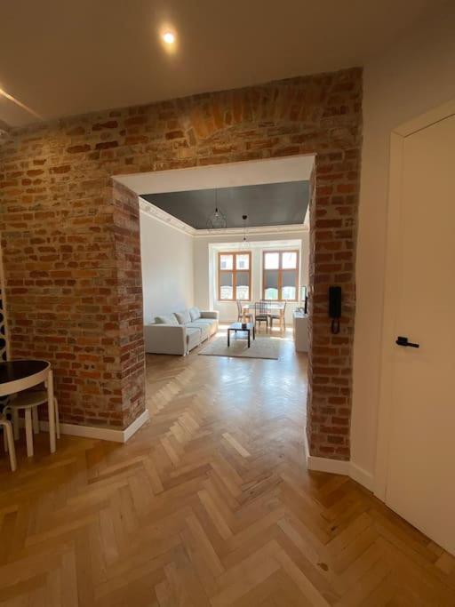 Wyjatkowy Apartament Blisko Rynku Apartment Wroclaw Exterior photo