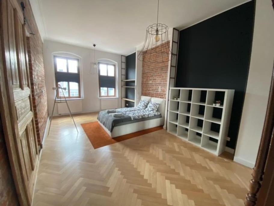 Wyjatkowy Apartament Blisko Rynku Apartment Wroclaw Exterior photo